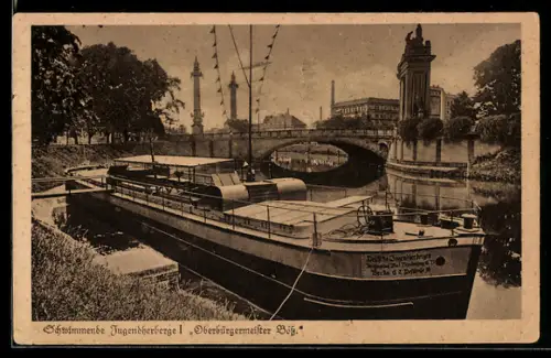 AK Schwimmende Jugendherberge Oberbürgermeister Böss im Landwehrkanal in Berlin