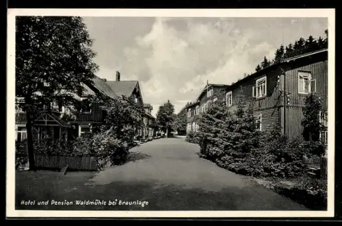 AK Braunlage im Oberharz, Hotel Waldmühle mit Grünanlagen