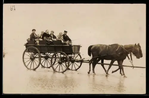 Foto-AK Duhnen, Wattwagenfahrt zur Insel Neuwerk