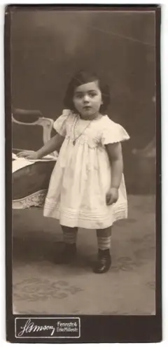 Fotografie Samson, Bremen, Fennstr. 4, Kind in weissem Kleid