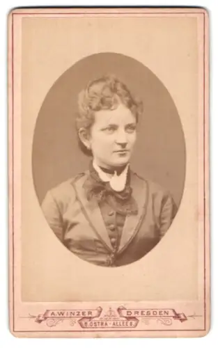 Fotografie A. Winzer, Dresden, Ostra-Allee 8, Porträt einer Dame