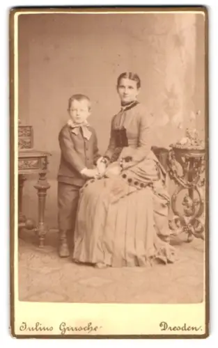 Fotografie Julius Gursche, Dresden, Bautznerstrasse 39, Mutter mit Kind