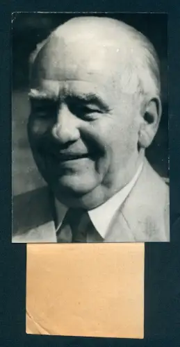 Fotografie Portrait von DDR-Staatspräsident Wilhelm Pieck im Alter von 84 Jahren im Jahr 1960