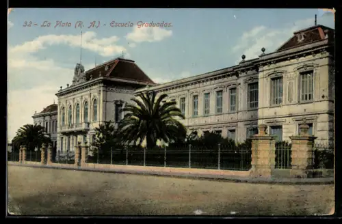 AK La Plata, Escuela Graduadas