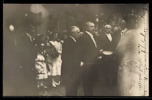 Foto-AK Ronneburg, Einzug des Herzogspaares in festlicher Kleidung im Jahr 1910