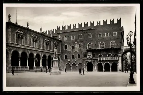 AK Verona, Piazza Dante, Palazzo del Governo e Loggia Fra Giocondo