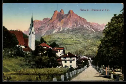 AK Fiera di Primiero, Teilansicht mit Promenade und Allee