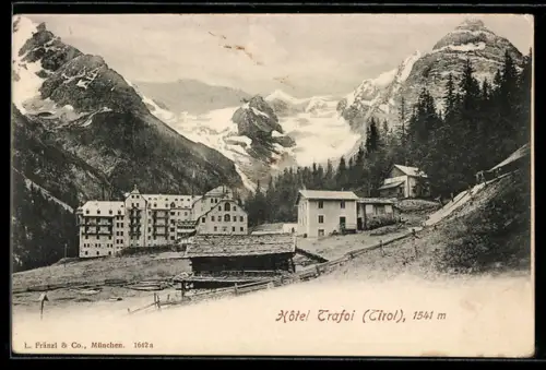 AK Trafoi /Tirol, Hôtel Trafoi con vista sulle montagne innevate e foreste alpine