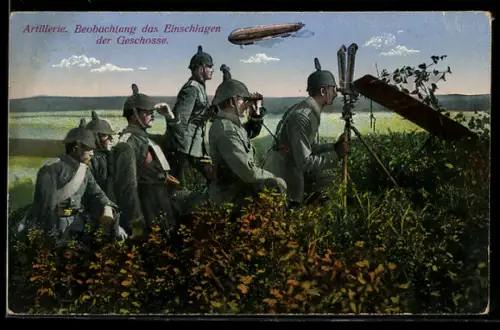 AK Artillerie beobachtet das Einschlagen der Geschosse, Zeppelin