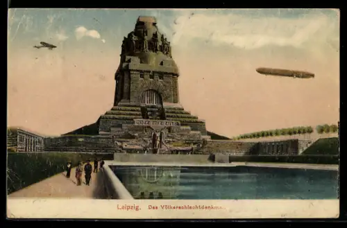 AK Leipzig, Zeppelin und Flugzeug über dem Völkerschlachtdenkmal
