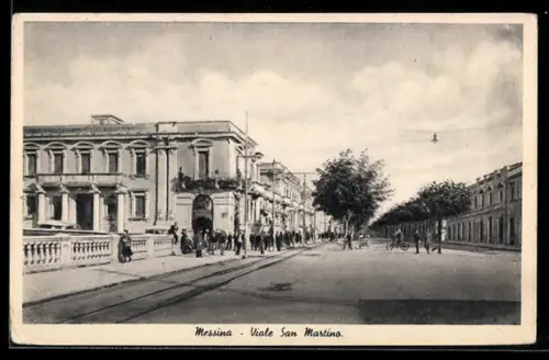 AK Messina, Viale San Martino con edifici storici e passanti