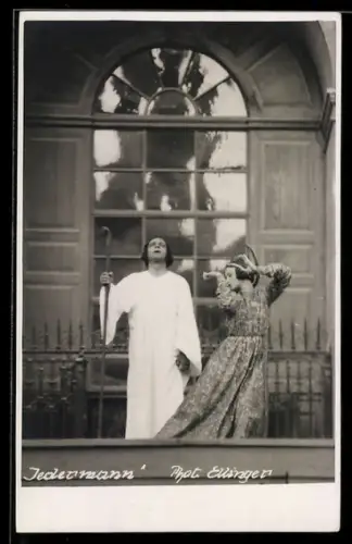 Foto-AK Salzburg, Aufführung des Jedermann, Theaterszene