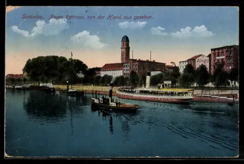 AK Berlin-Spandau, Neues Rathaus von der Havel aus gesehen
