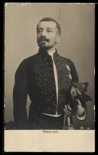 AK Pierre Loti, Portrait