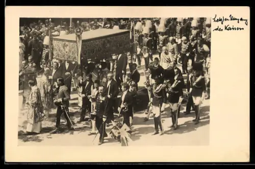 AK Letzter Ausgang, Trauerzug mit Sarg Kaiser Franz Josef I.