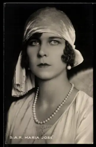 AK Prinzesssin Maria José mit Perlenkette und Hut