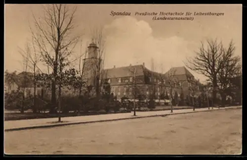 AK Berlin-Spandau, Preussische Hochschule für Leibesübungen, Landesturnanstalt