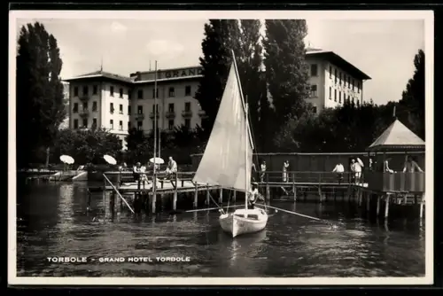 AK Torbole, Grand Hotel Torbole e barca a vela sul lago di Garda