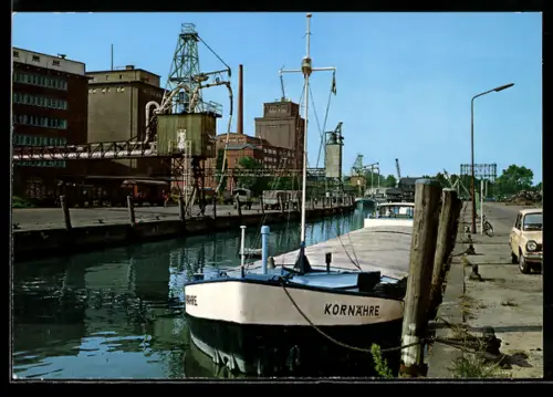 AK Elmshorn, Hafen, Binnenmotorschiff Kornähre, Industrieanlagen