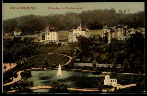 AK Aue i. Erzgebirge, Teichanlage mit Caroladenkmal