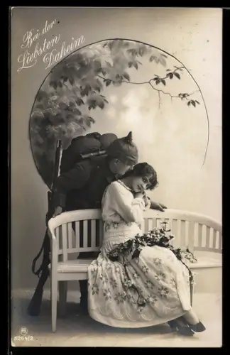 AK Soldat in Uniform mit Pickelhaube und Gewehr und junge Frau auf Bank