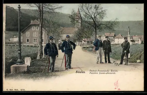 AK Saales, Deutsch-französische Grenze, Zöllner, Ortsansicht