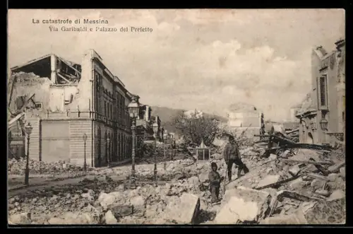 AK Messina, Zerstörungen nach einem Erdbeben, Via Garibaldi e Palazzo del Prefetto