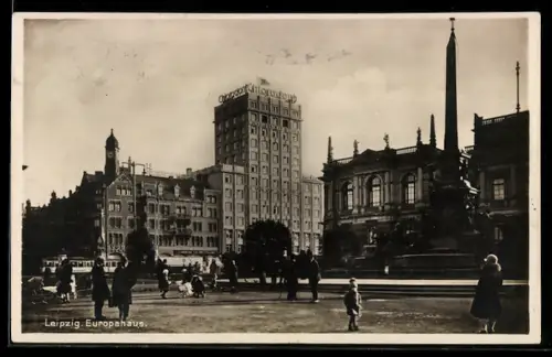 AK Leipzig, Europahaus, Säulendenkmal, Strassenbahn