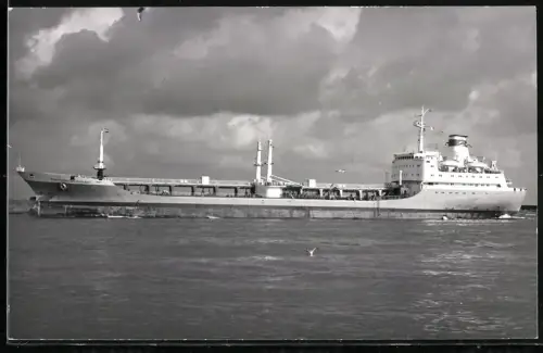 Fotografie Sowjetisches Tankschiff Konstantin Tsiolkovsky in Seitenansicht