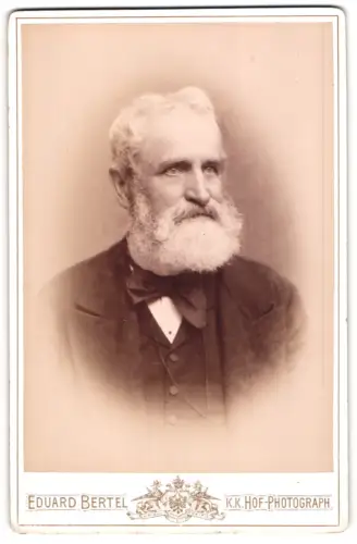 Fotografie Eduard Bertel, Salzburg, Porträt eines älteren Herrn