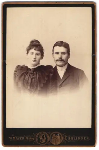 Fotografie Wilhelm Mayer, Esslingen, Porträt eines Paares