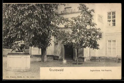 AK Grunewald, Jagdschloss, Hof-Ansicht, Eberplastik