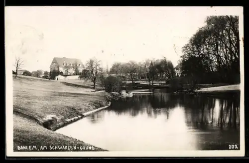 AK Dahlem, Am Schwarzen Grund, Teich, Parkanlage, Gebäude
