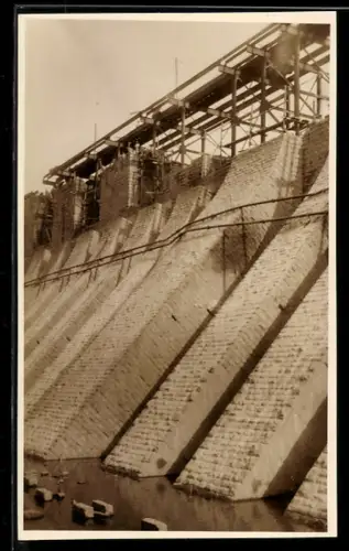 AK Assuan, Staudamm im Bau