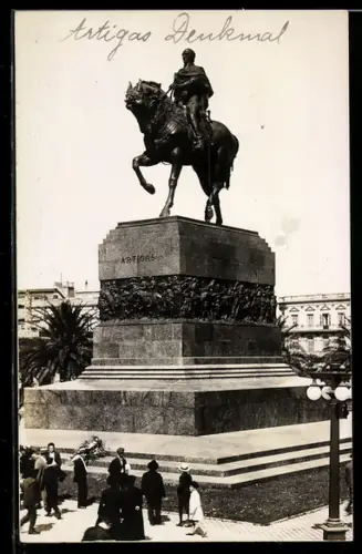 AK Montevideo, Artigas-Denkmal