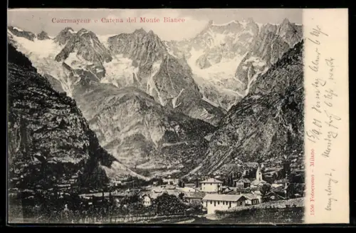 AK Courmayeur, Catena del Monte Bianco con vista panoramica sul villaggio