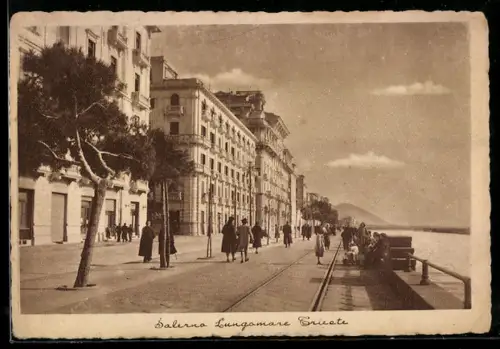 AK Salerno, Lungomare Trieste con passeggiata e palazzi storici