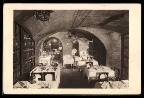 AK Roma, Ristorante Teatro Valle, La Biblioteca, interni con tavoli apparecchiati