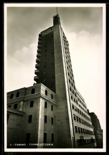 AK Torino, Torre Littoria in bianco e nero con vista prospettica
