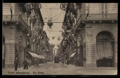 AK Torino, Via Roma imbandierata con tram e pasticceria