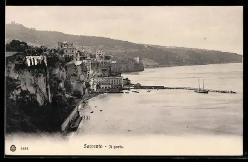 AK Sorrento, Il porto