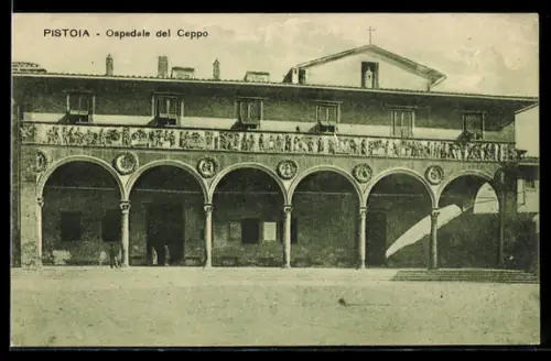 AK Pistoia, Ospedale del Ceppo, facciata con porticato e rilievi decorativi