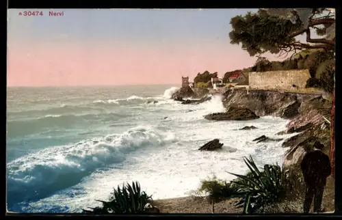 AK Nervi, Vista sul mare con onde e scogliera al tramonto
