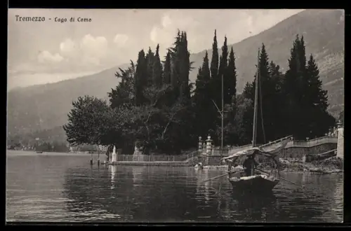 AK Tremezzo /Lago di Como, Barca a vela vicino alla riva alberata