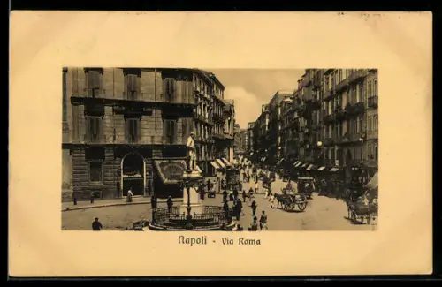 AK Napoli, Via Roma con vivace scena di strada