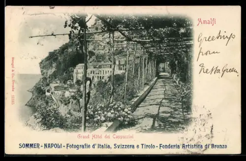 AK Amalfi, Grand Hôtel dei Cappuccini con pergolato lungo la costa