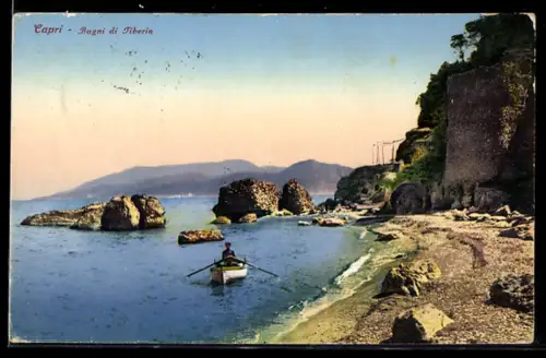 AK Capri, Bagni di Tiberio, barca a remi vicino alla costa rocciosa