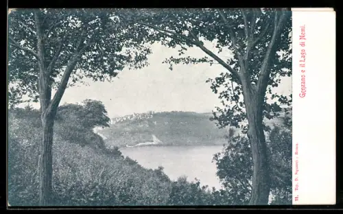 AK Genzano di Roma /Lago di Nemi, Veduta panoramica tra gli alberi