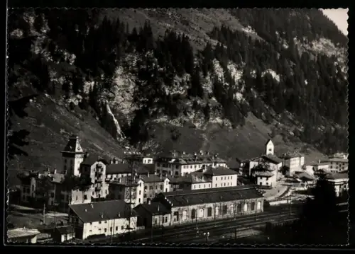 AK Brennero, Panorama del villaggio montano con ferrovia