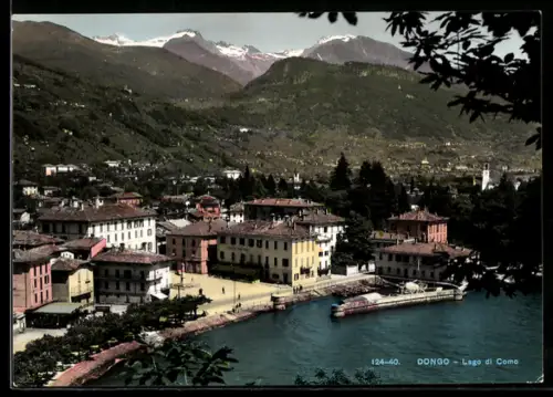 AK Dongo /Lago di Como, Veduta del porto e delle montagne circostanti